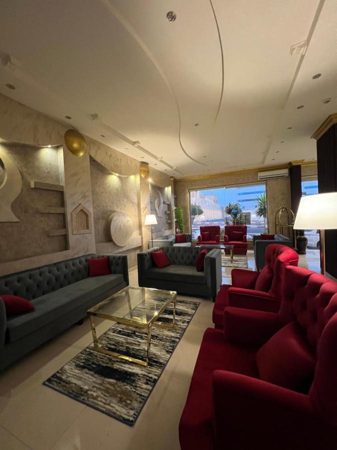 أجنحة ورد للوحدات الفندقية Khamis Mushait Exteriér fotografie