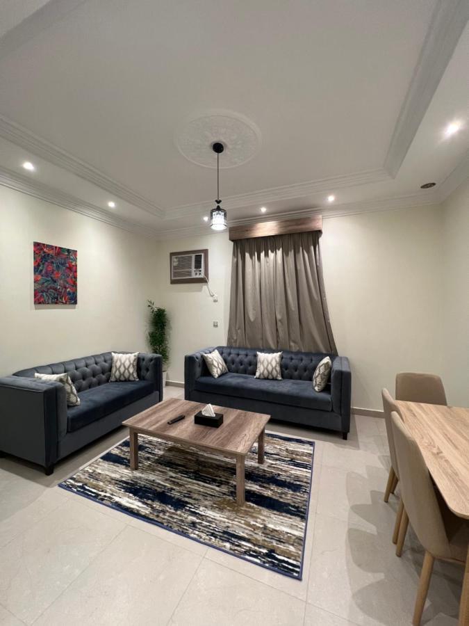 أجنحة ورد للوحدات الفندقية Khamis Mushait Exteriér fotografie