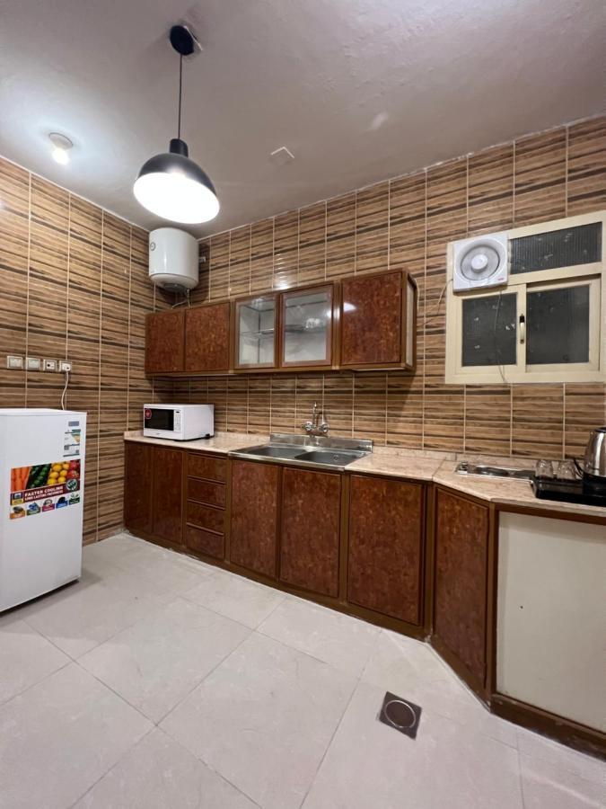 أجنحة ورد للوحدات الفندقية Khamis Mushait Exteriér fotografie