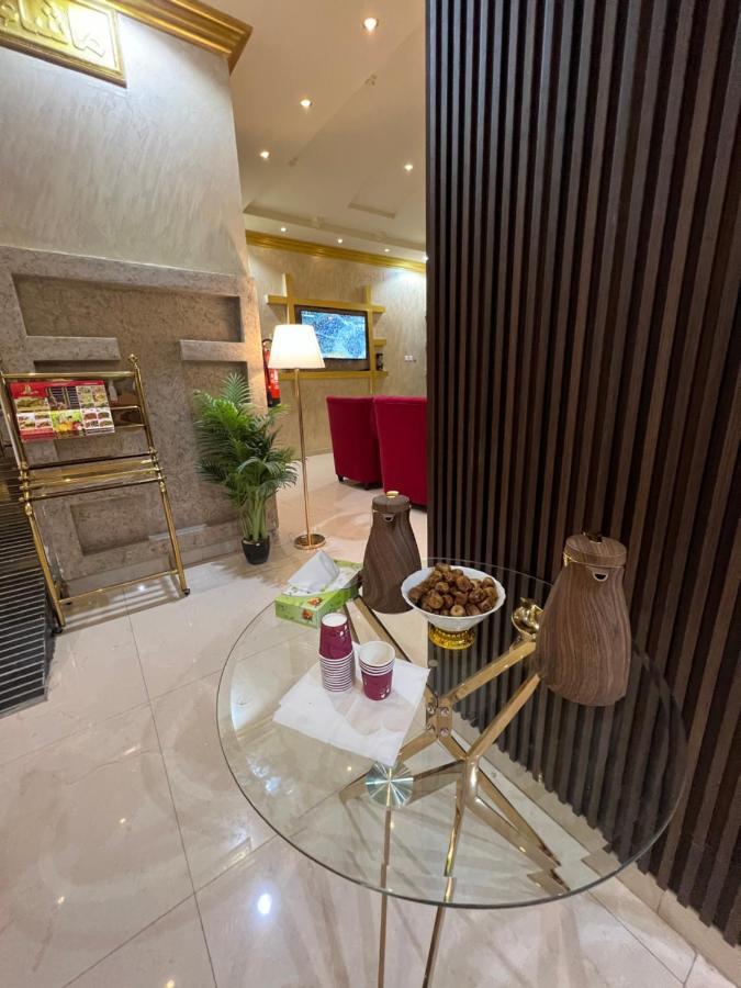 أجنحة ورد للوحدات الفندقية Khamis Mushait Exteriér fotografie
